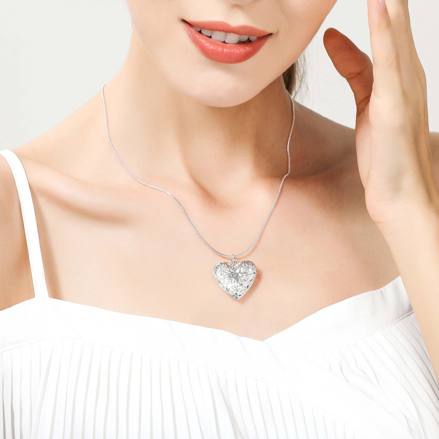 925 Sterling Silver Photo Frame Pendant Necklace 60cm