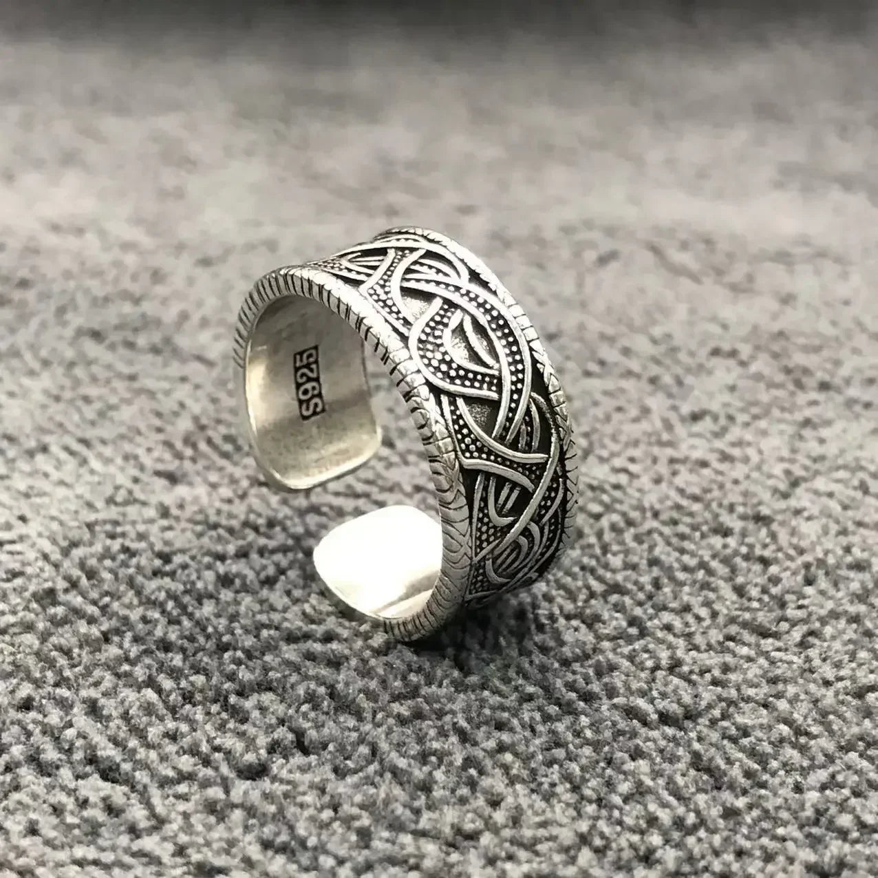 Gothic Skull Crown mens ring