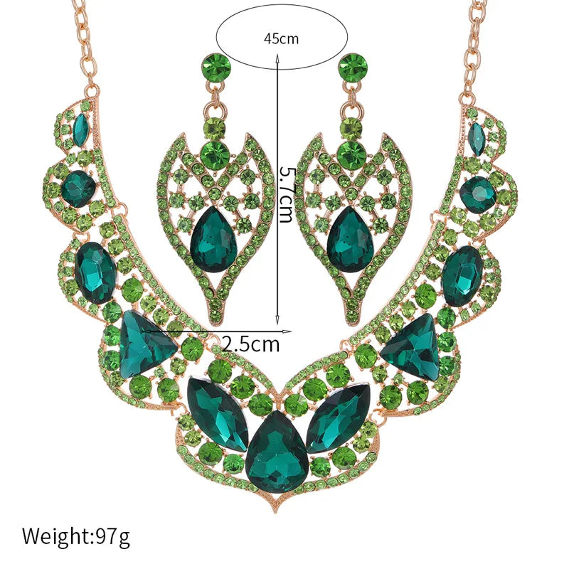 Exaggerated Vintage European And American necklace and earring set