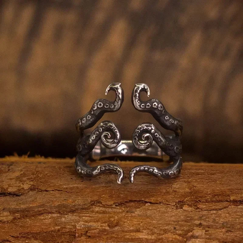 Gothic Skull Crown mens ring